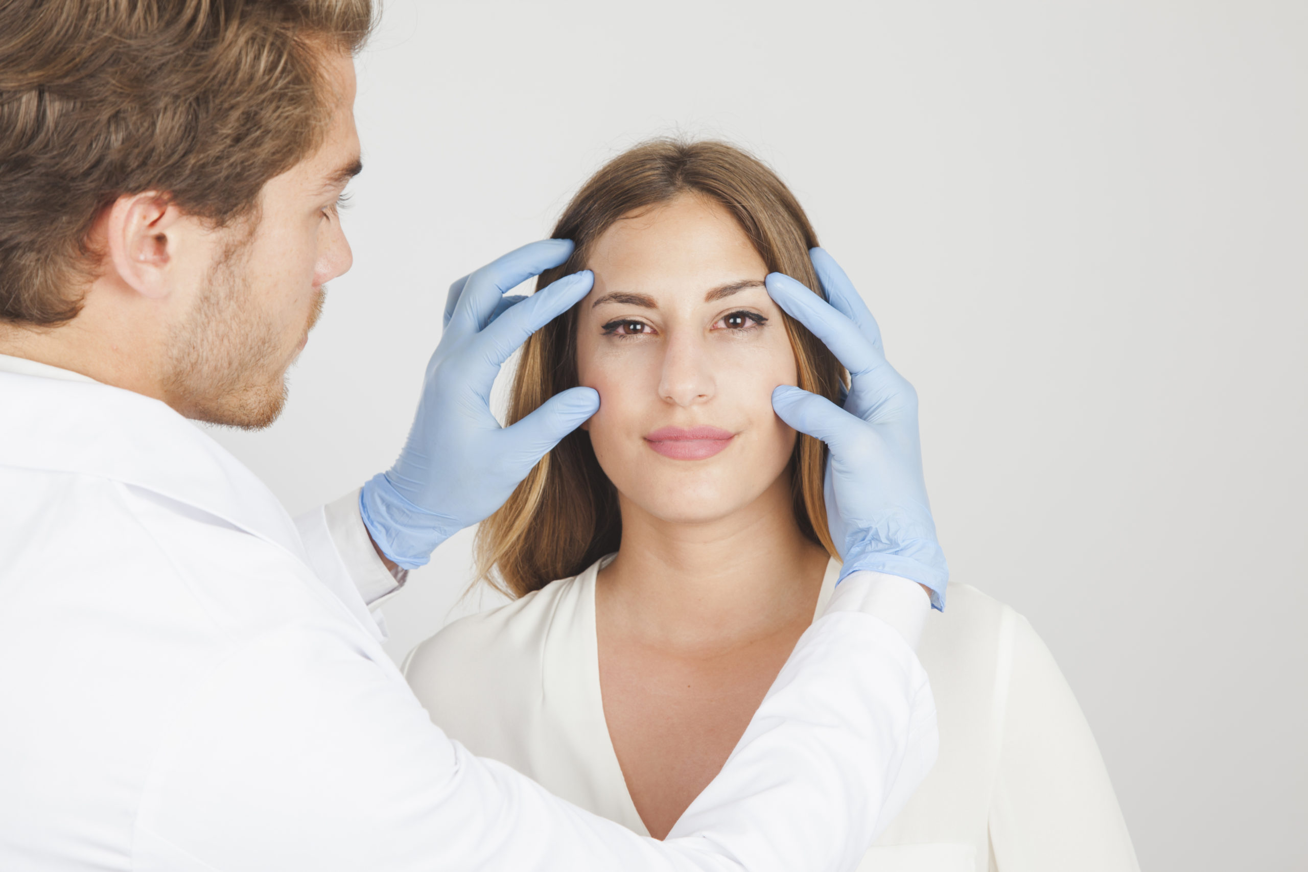 Choisir un spécialiste en blépharoplastie à Paris